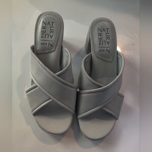 Naturalizer Gen N Rhythm Grey Sandals size 6.5